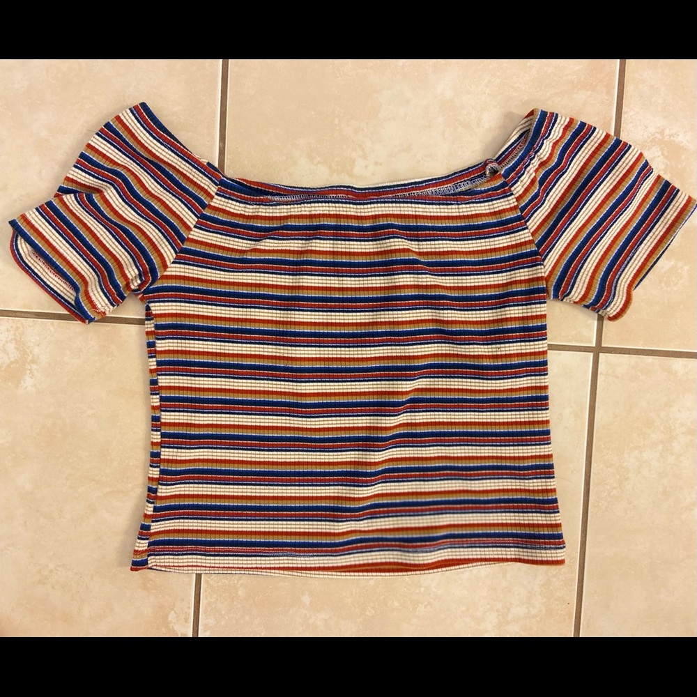 Valija Gitana, Off the shoulder, Top